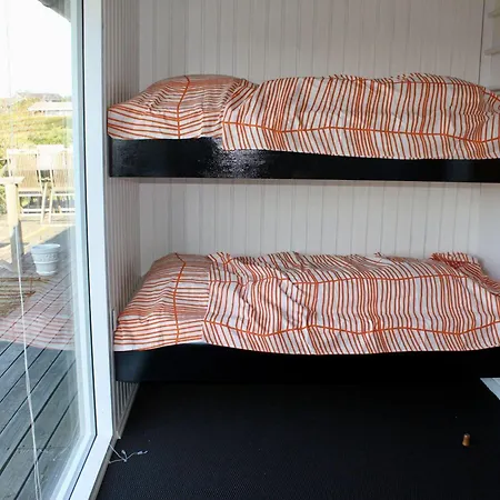Сasa de vacaciones Holzhaus-mit-sauna-und-panoramablick-auf-die-ostsee Brolo