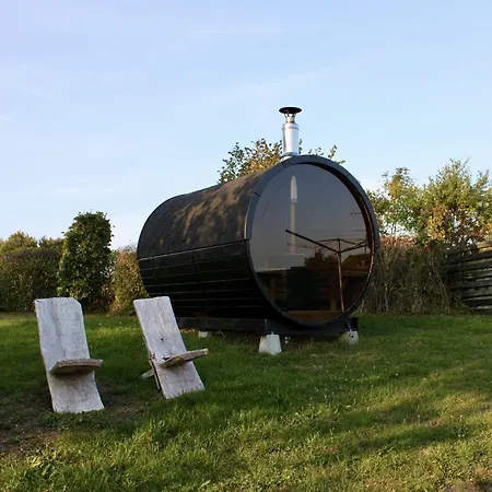 펜션 Holzhaus-mit-sauna-und-panoramablick-auf-die-ostsee *